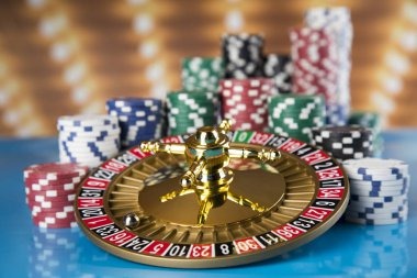 Auto Roulette live-dealer studio with multi-camera feed and automated wheel spin
